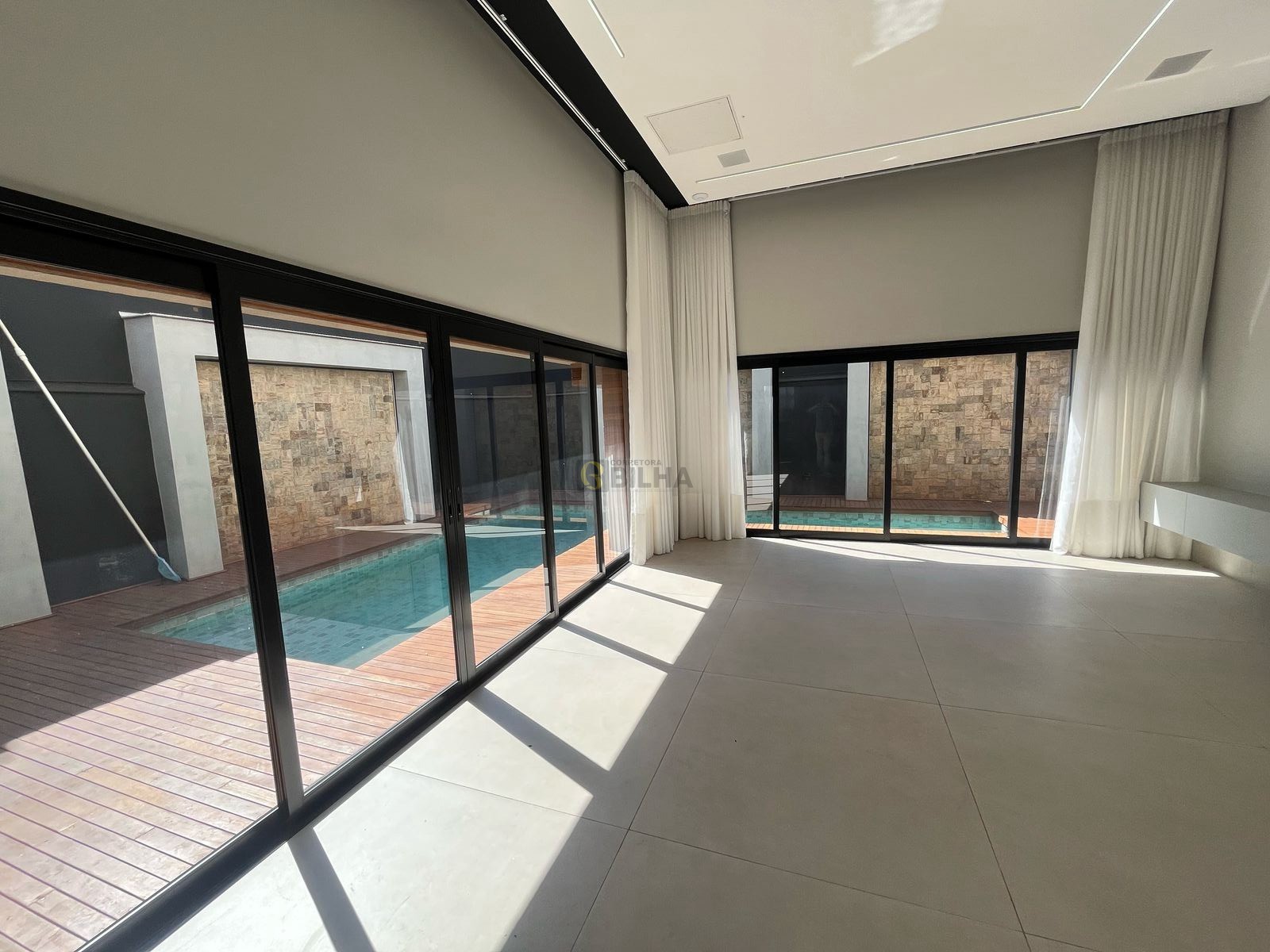 Imagens do imóveis Casa a venda no condomínio Alphaville Londrina 2 no bairro Vivendas do Arvoredo