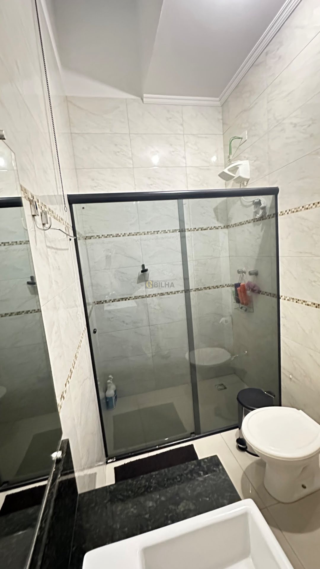 Imagens do imóveis Casa na Zona Leste ! 3 quartos com suíte, armários nos quartos e cozinha ! Mais de 100m² de área construída.