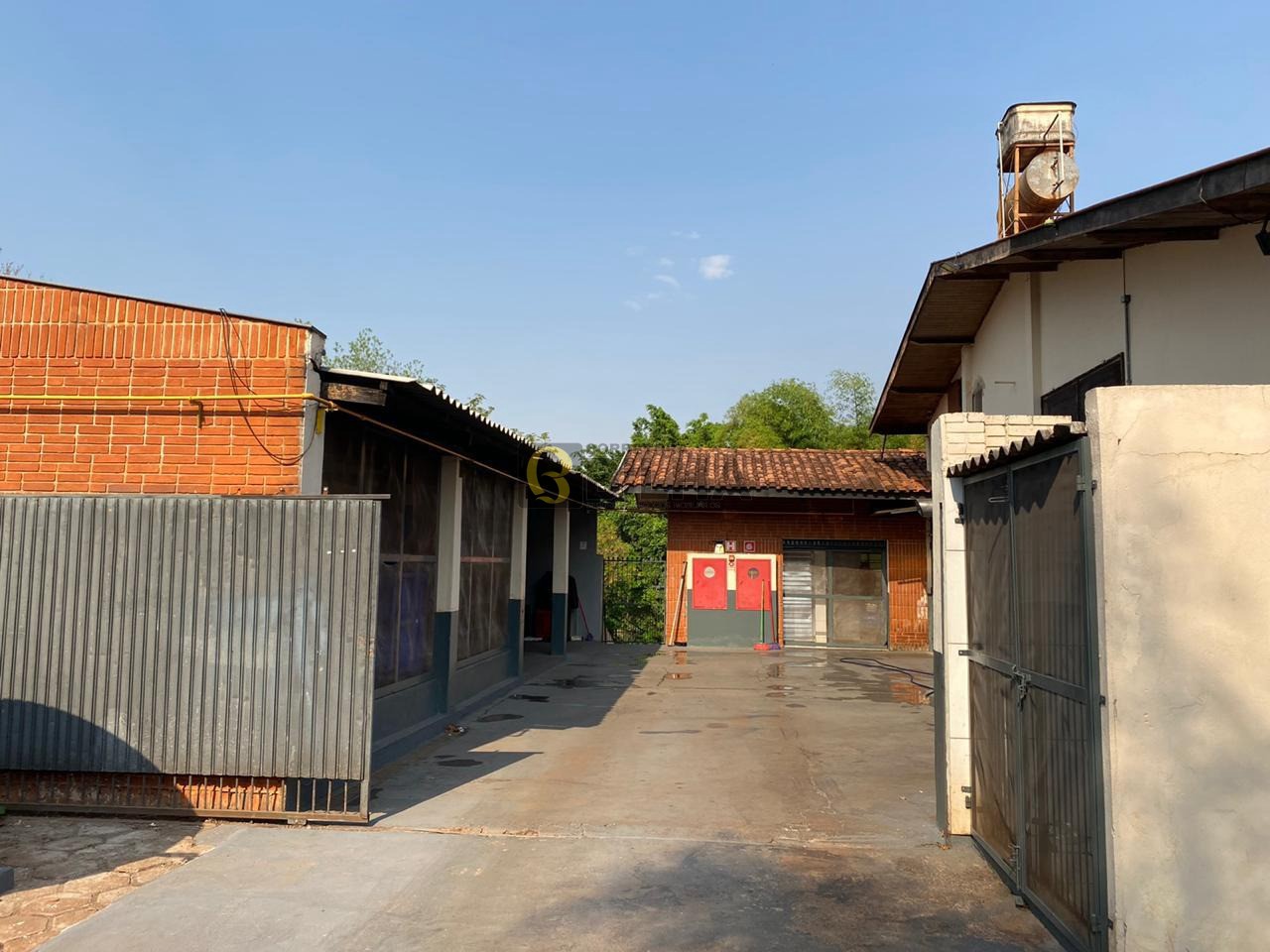 Imagens do imóveis Grande Terreno com Edificação Comercial - SALÂO - em Londrina-PR