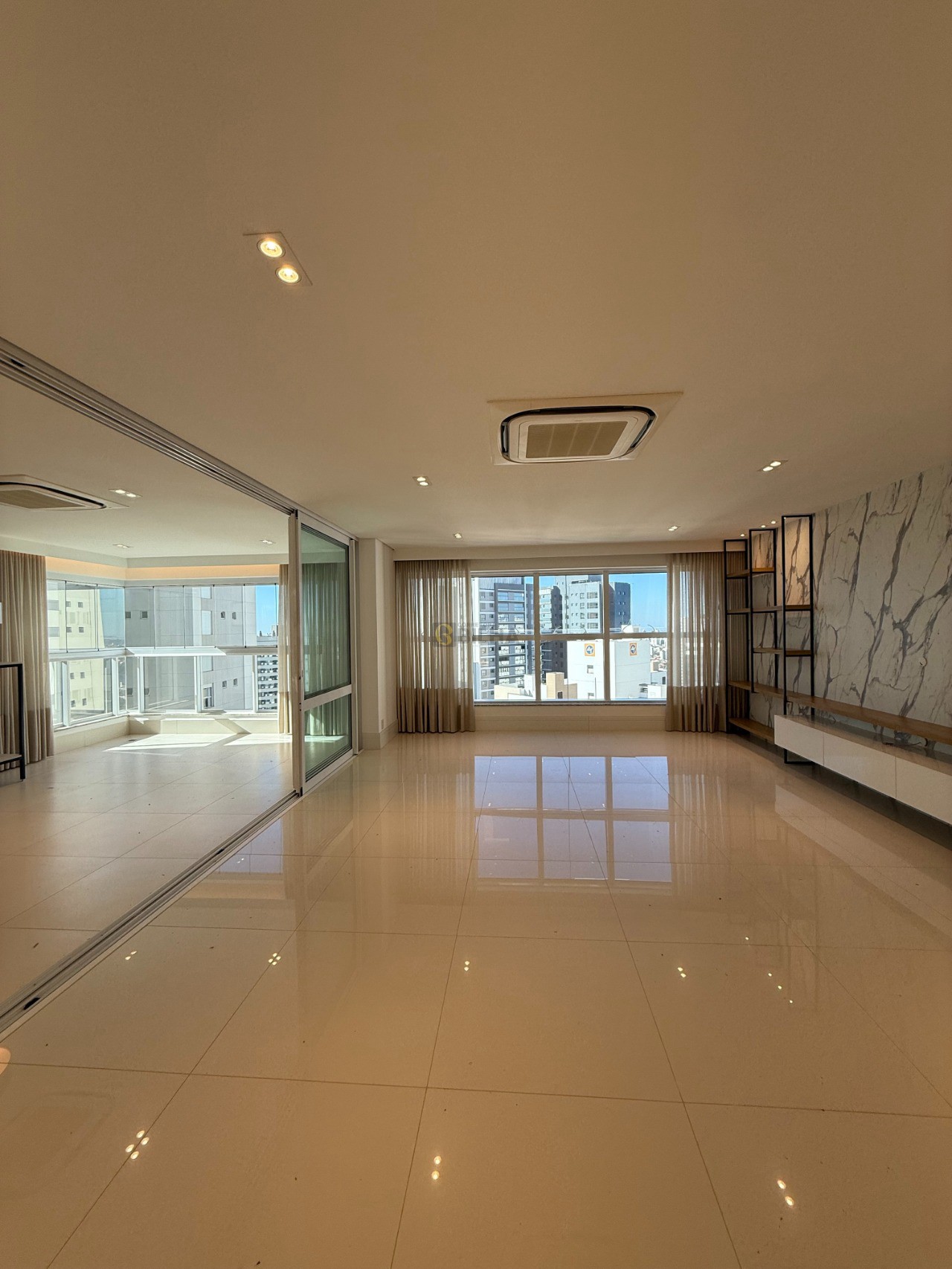 Imagens do imóveis Apartamento de alto padrão a venda no condomínio Edifício Landmark no bairro Gleba Fazenda Palhano - Londrina/PR