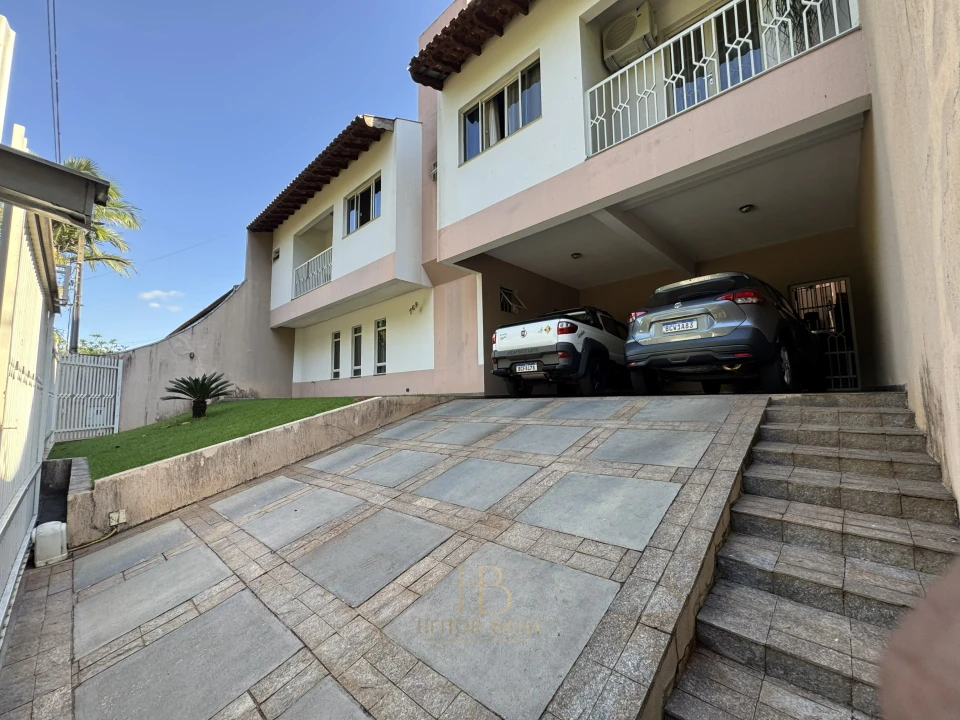 Imagens do imóveis Casa à Venda em Londrina no Jardim Champagnat, Região Oeste de Londrina