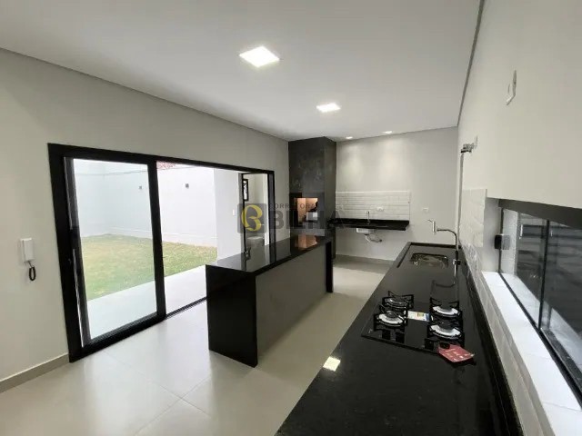 Imagens do imóveis Belissima Casa a venda no bairro Jardim Tarumã