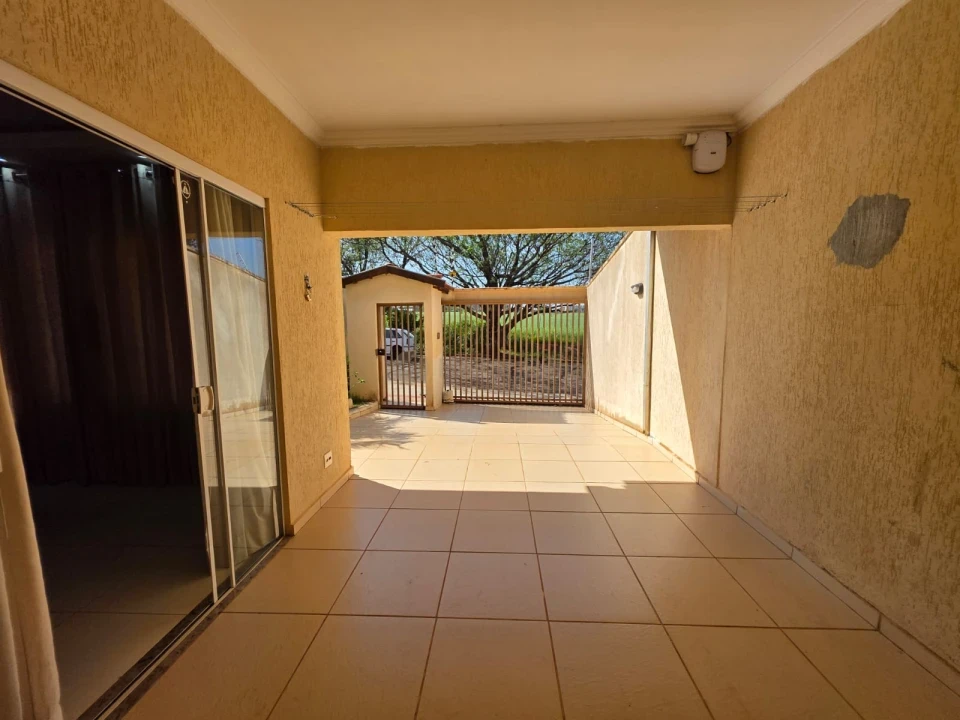 Imagens do imóveis Sobrado à Venda no Portal dos Pioneiros