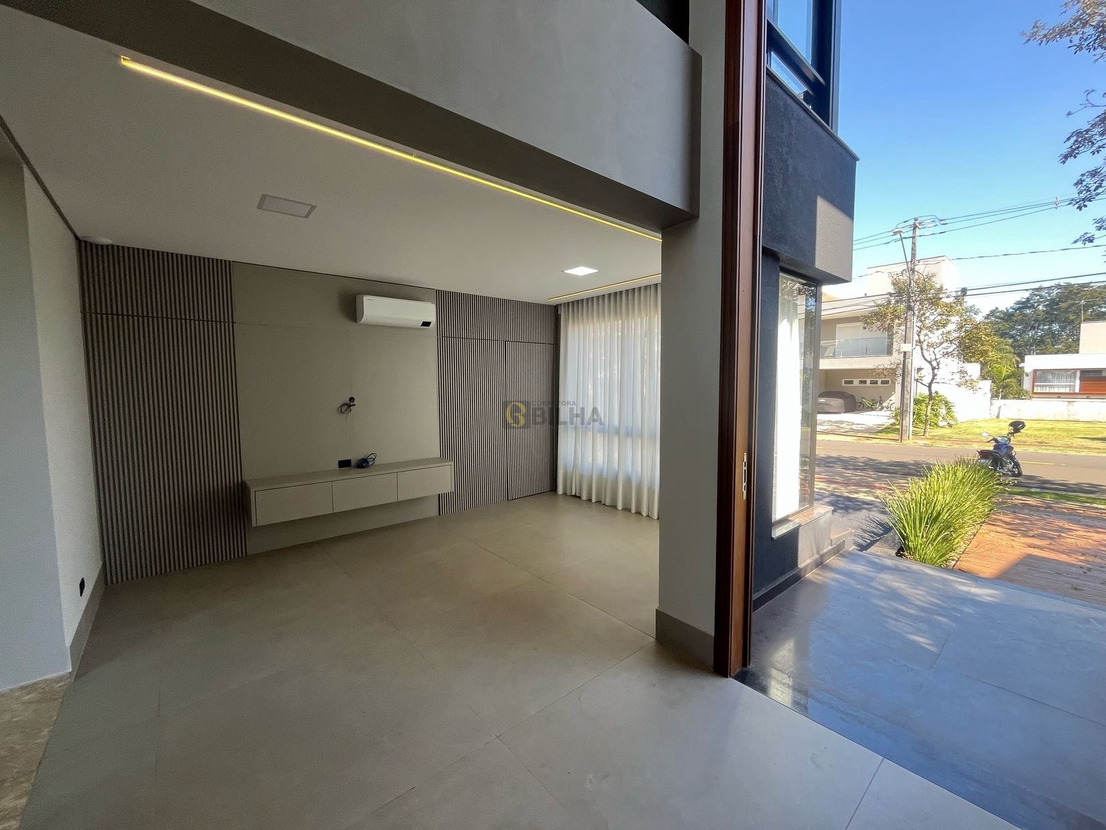 Imagens do imóveis Casa para alugar no condomínio Alphaville Londrina 2 no bairro Vivendas do Arvoredo
