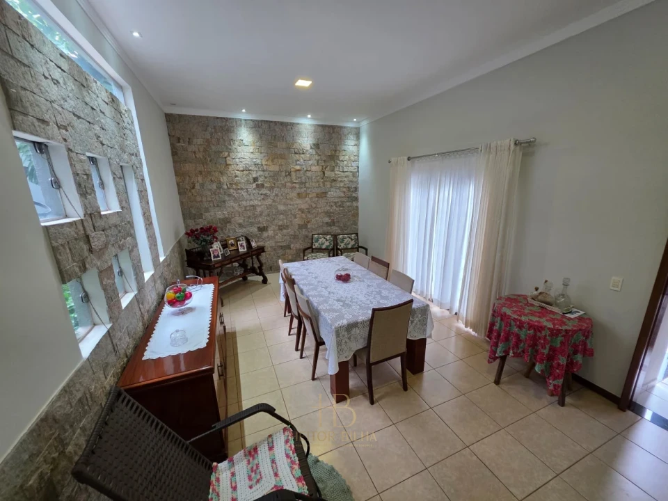 Imagens do imóveis Triplex à venda no Jardim Andrade