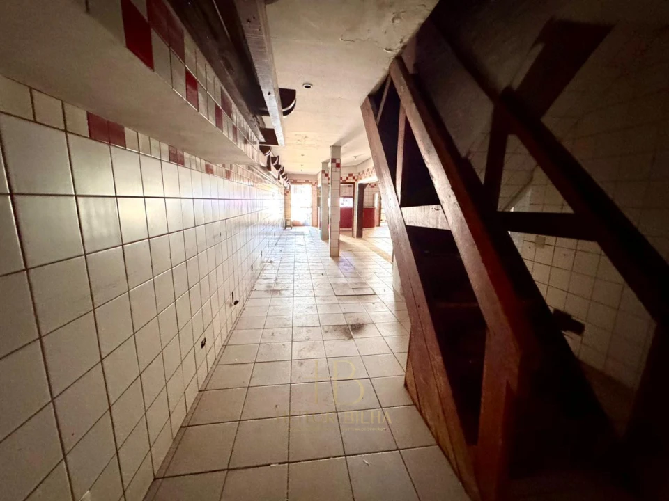 Imagens do imóveis COMERCIAL PARA LOCAÇÃO NA AVENIDA MARINGA