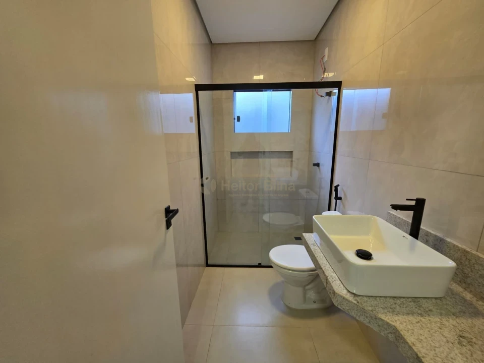 Imagens do imóveis Casa Nova à Venda no Jd. Alpes