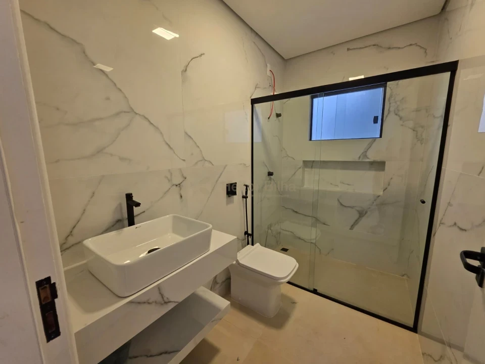 Imagens do imóveis Casa Nova à Venda no Jd. Alpes