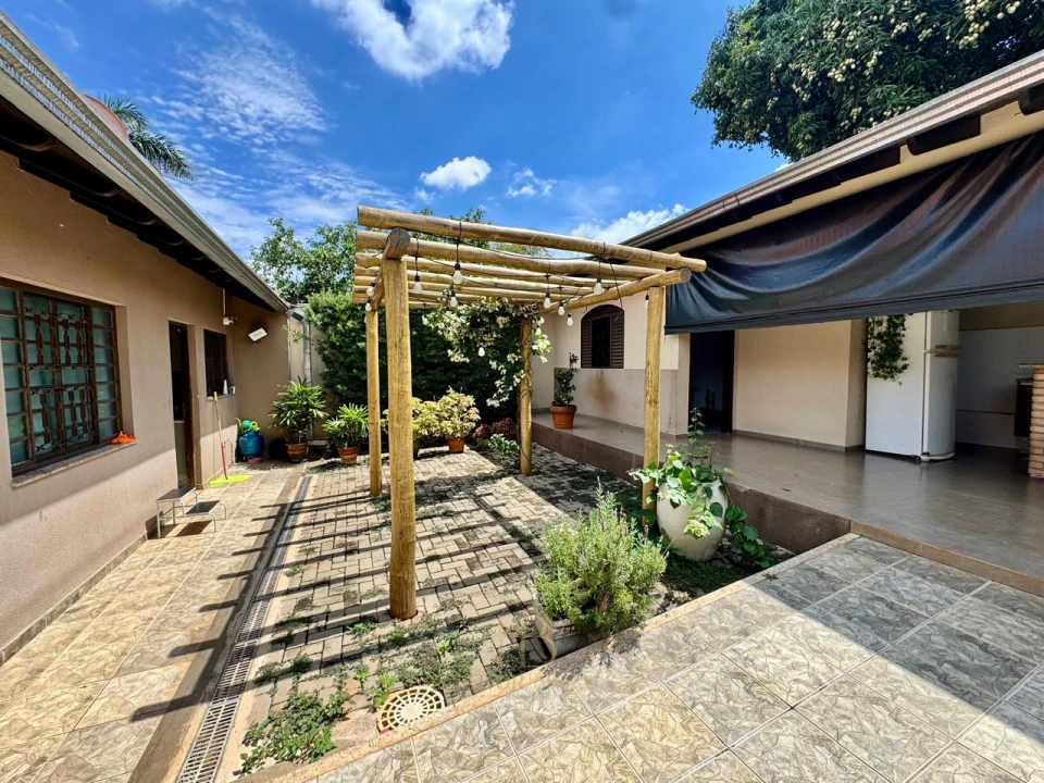 Imagens do imóveis CASA A VENDA REGIÃO SUL  DE LONDRINA