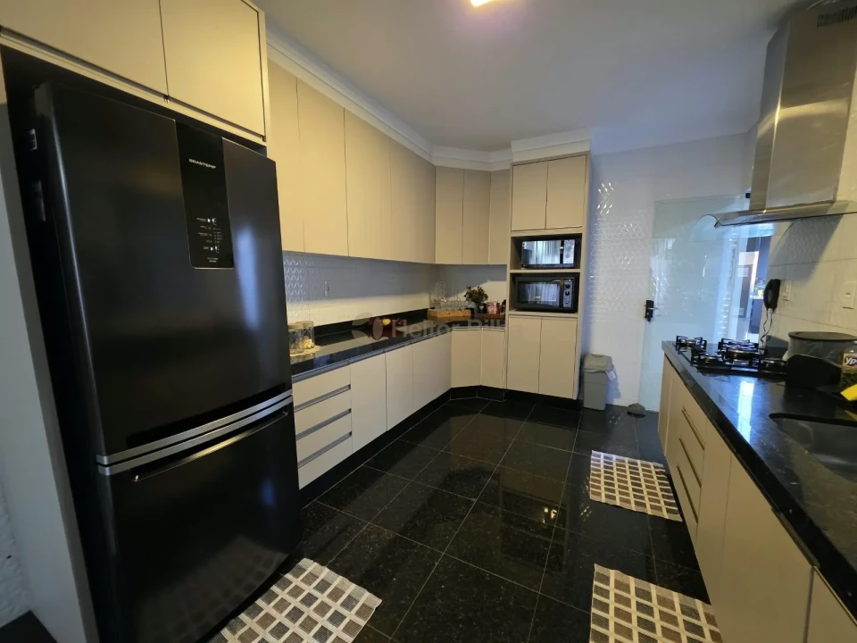 Imagens do imóveis Casa com Edícula no Jd. São Pedro