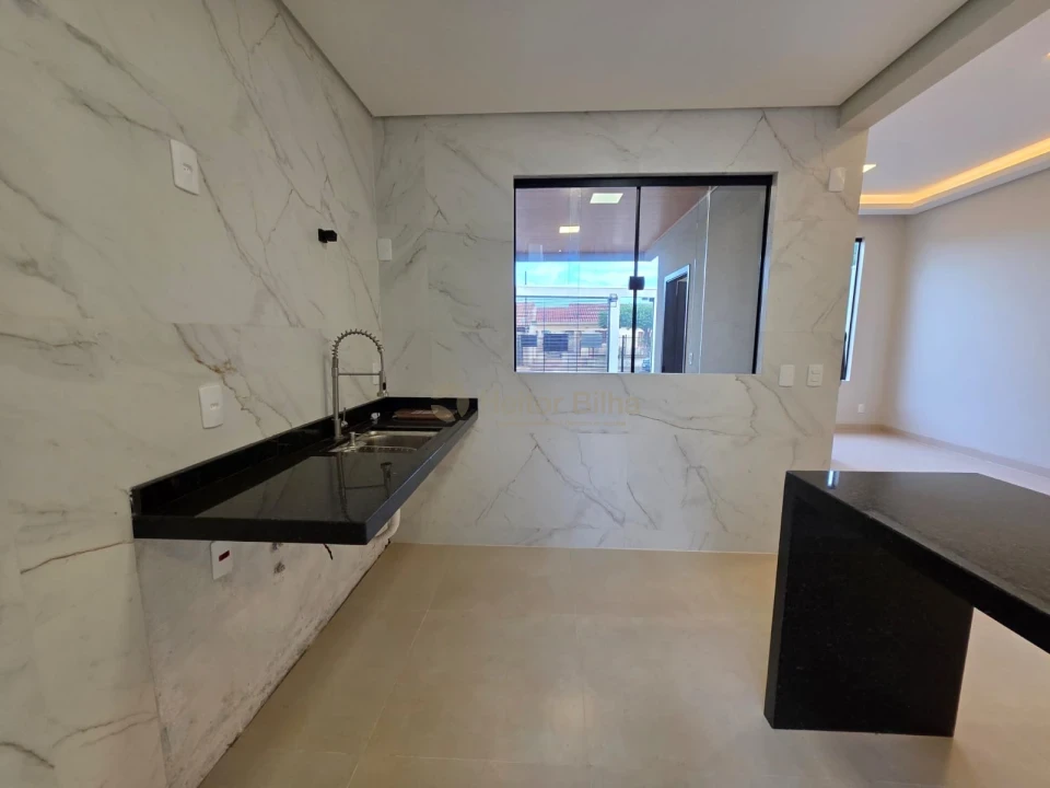 Imagens do imóveis Casa Nova à Venda no Jd. Alpes
