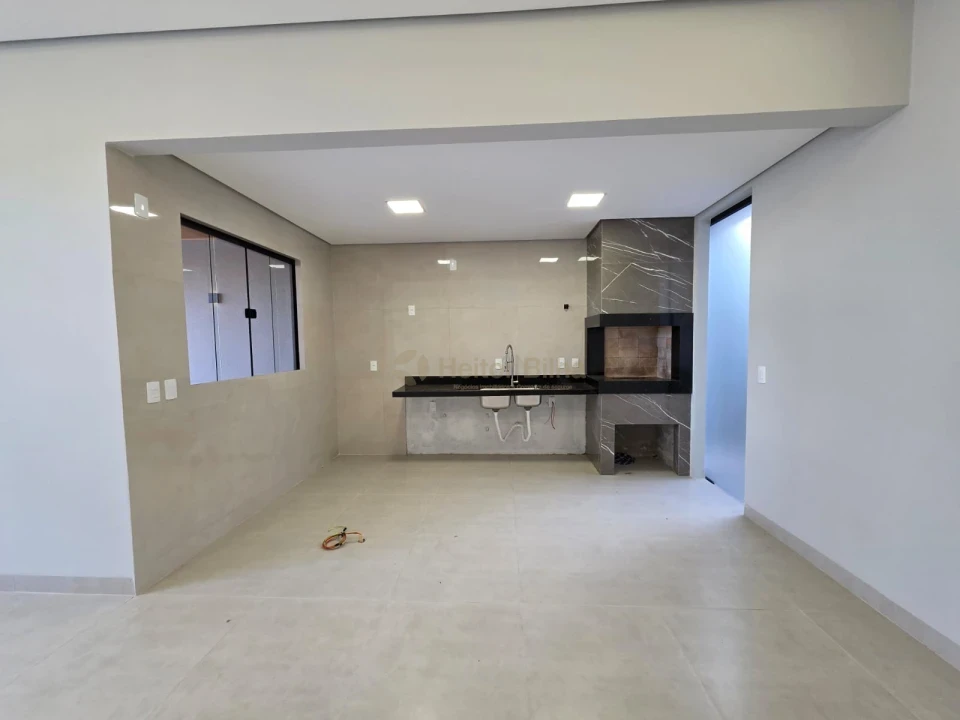 Imagens do imóveis Casa Nova à Venda no Jd. Alpes