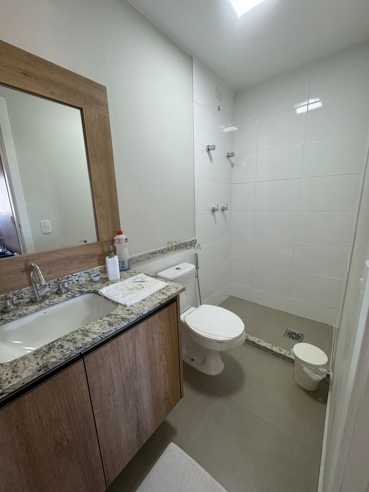 Imagens do imóveis  OPORTUNIDADE! Apartamento Mobiliado de 1 Dormitório no Edifício Concept