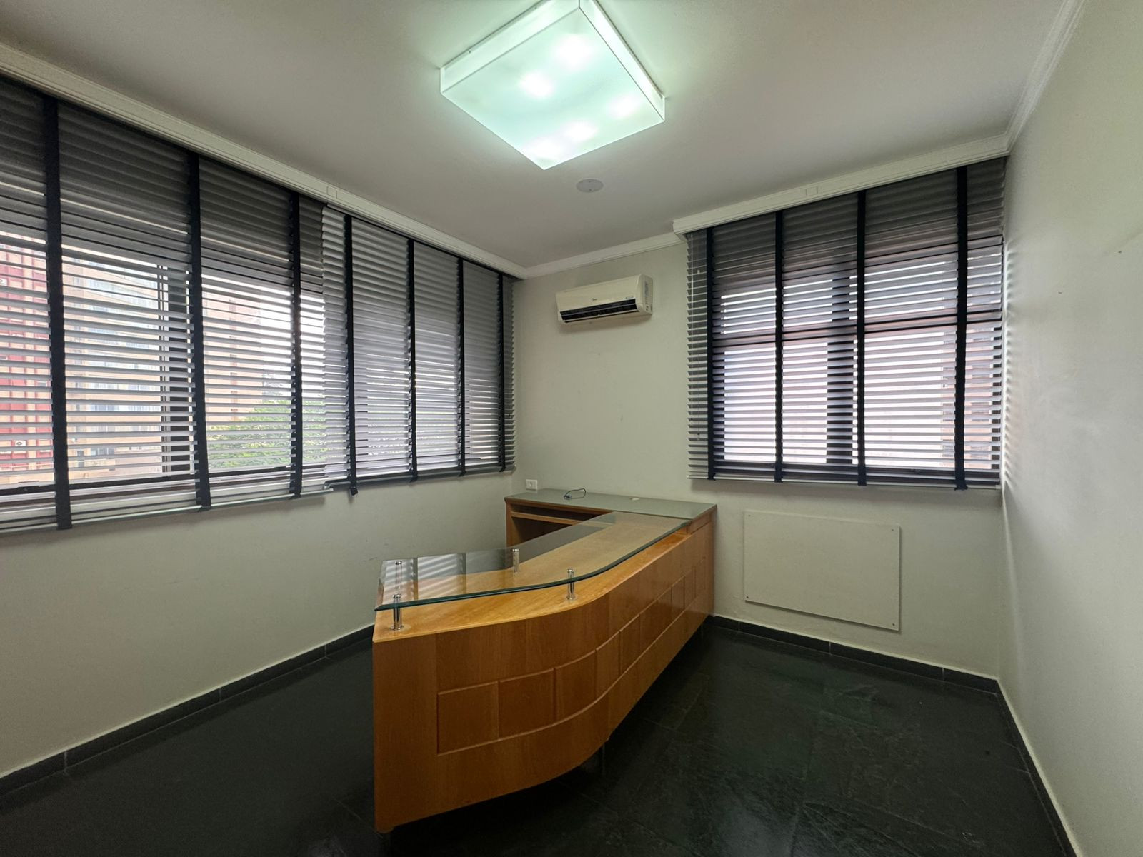 Imagens do imóveis Comercial Á Venda Condominio Edifício José Garcia Villar Londrina