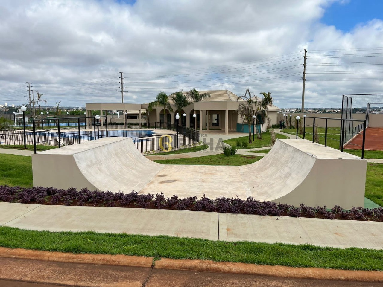 Imagens do imóveis Terreno à venda no Condomínio Golden Park II Residence