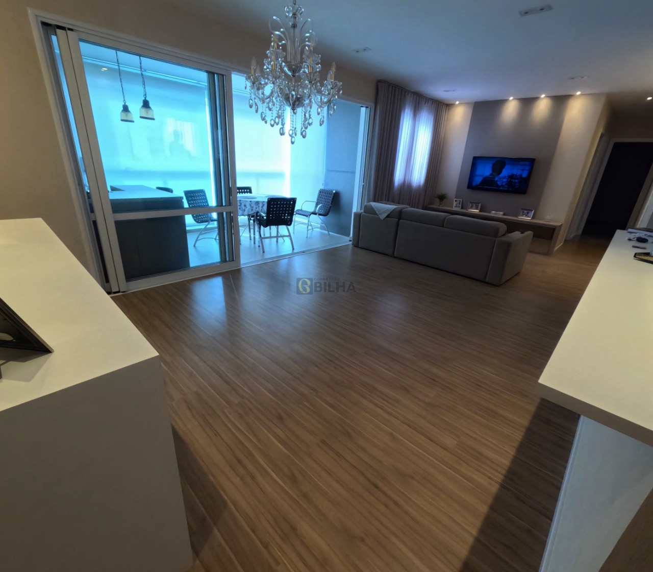 Imagens do imóveis ED. MAISON ZENITH | 3 QUARTOS | SUÍTE | 124 M2 ÚTIL | COMPLETO EM ARMÁRIOS | PRÓXIMO A AVENIDA MARINGÁ