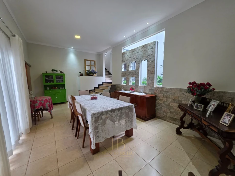 Imagens do imóveis Triplex à venda no Jardim Andrade