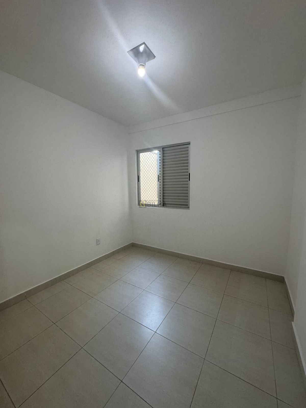 Imagens do imóveis Apartamento para alugar no condomínio Condomínio Residencial Edifício Regina no Centro