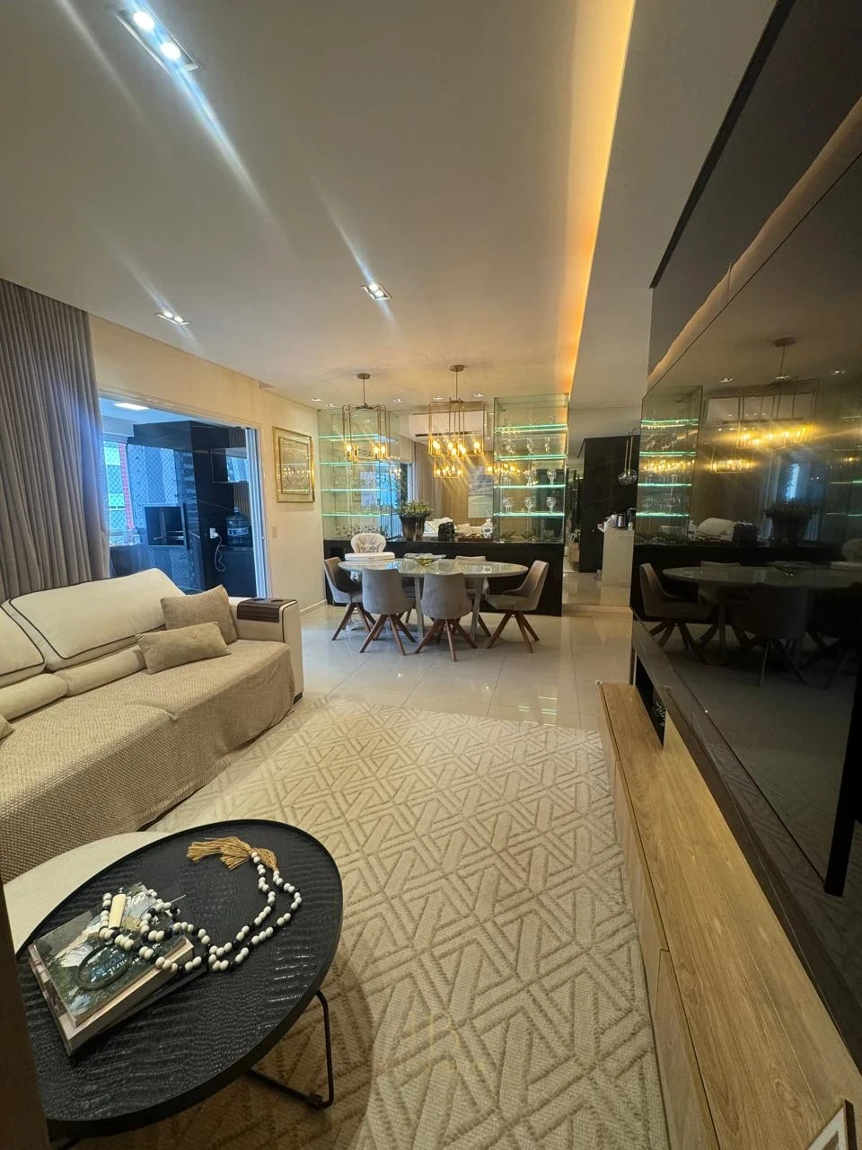 Imagens do imóveis APARTAMENTO PARA LOCAÇÃO TRESOR  RESIDENCE