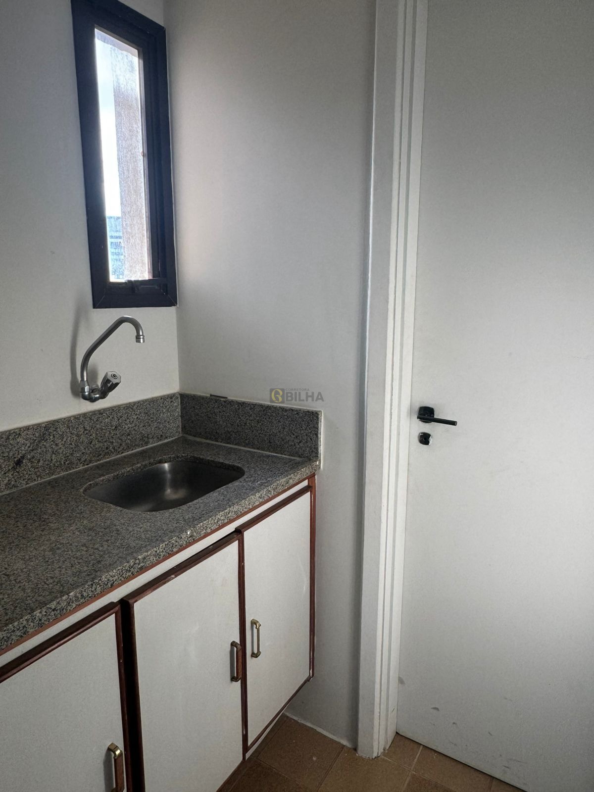 Imagens do imóveis Sala para alugar no condomínio Edifício Trader Center !!!