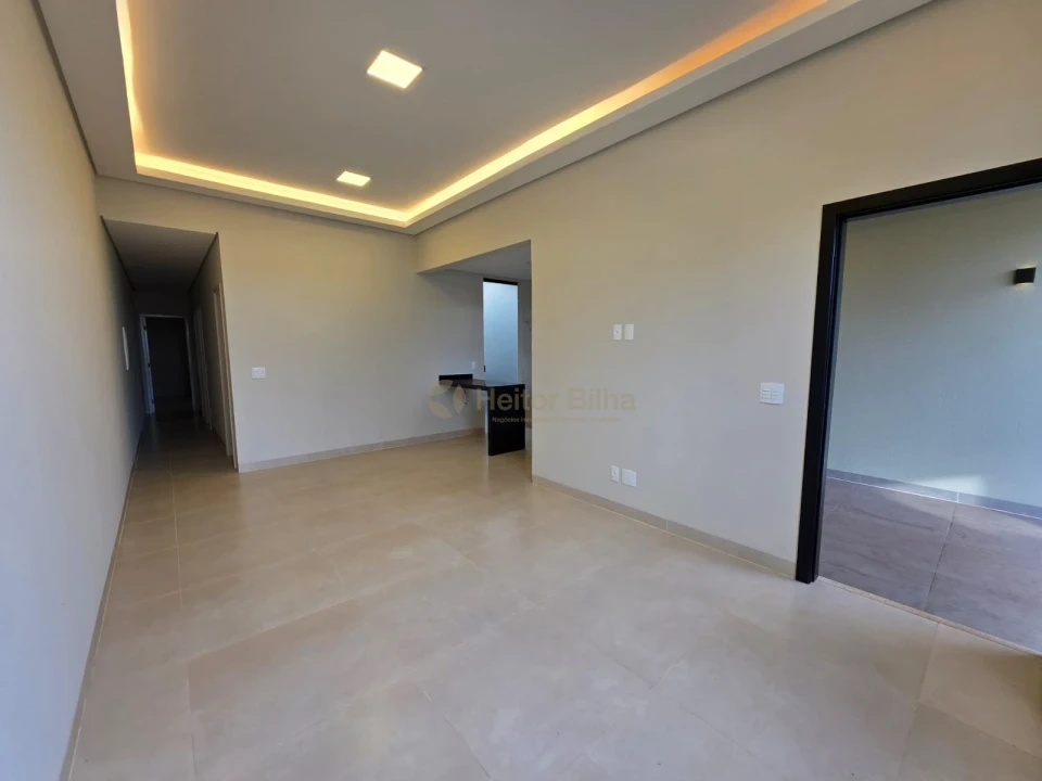 Imagens do imóveis Casa Nova à Venda no Jd. Alpes