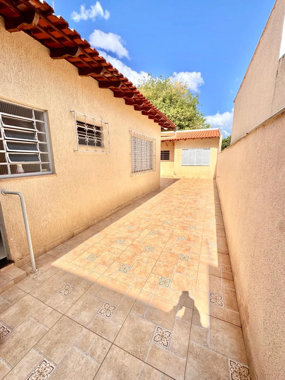 Imagens do imóveis Ampla Casa à Venda Próximo ao Zerão