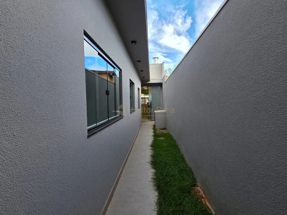 Imagens do imóveis Casa Nova à Venda no Jd. Alpes