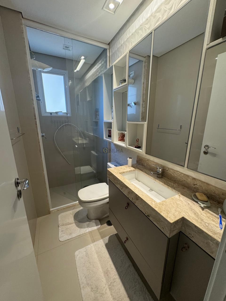 Imagens do imóveis Apartamento à venda no condomínio Edifício Kensington Gardens