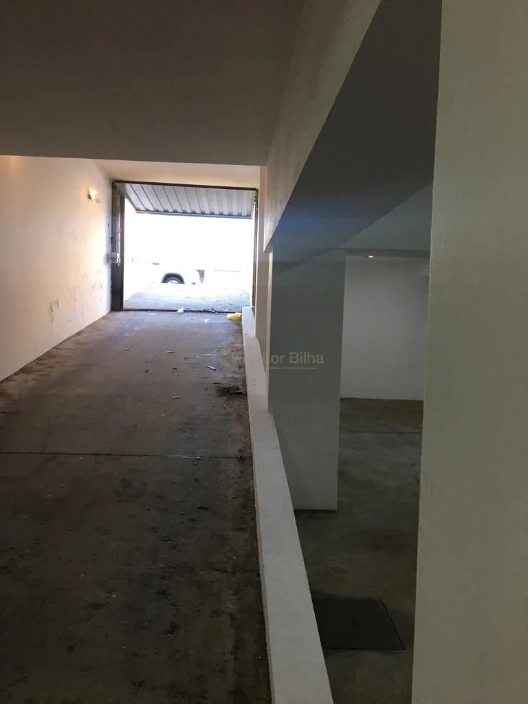 Imagens do imóveis Barracão Comercial para Alugar na Av. Maringá