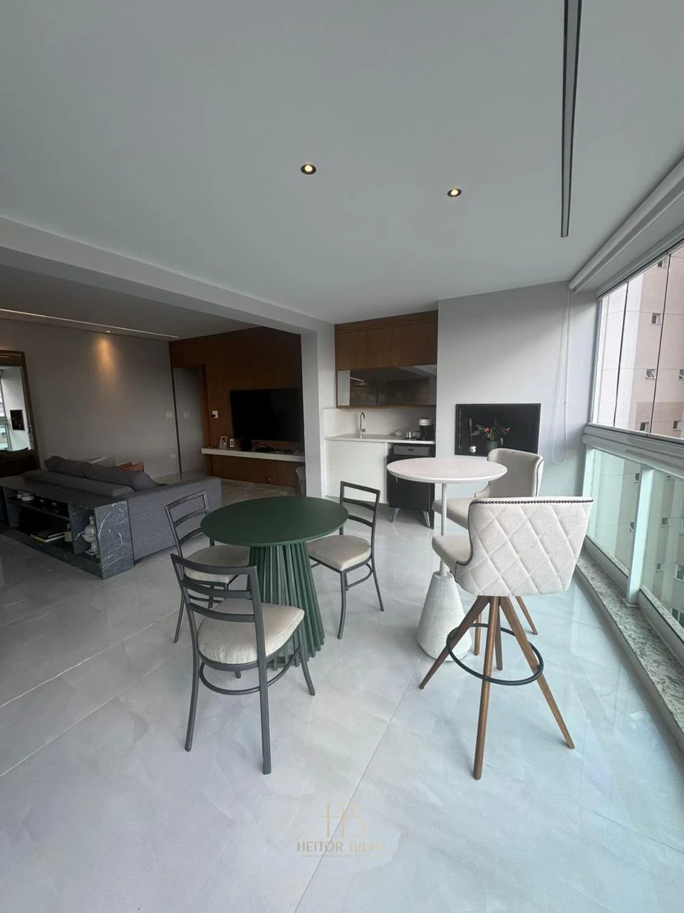 Imagens do imóveis Apartamento de luxo no Ed. Maison Villa Lobos em Londrina