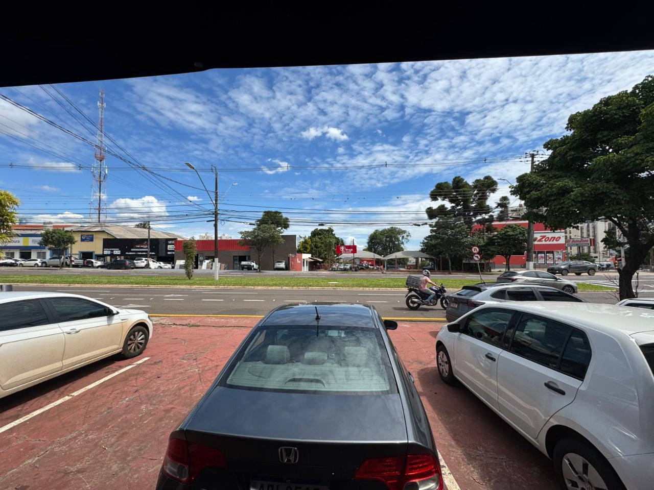 Imagens do imóveis Salão Comercial para Alugar na Av. Tiradentes