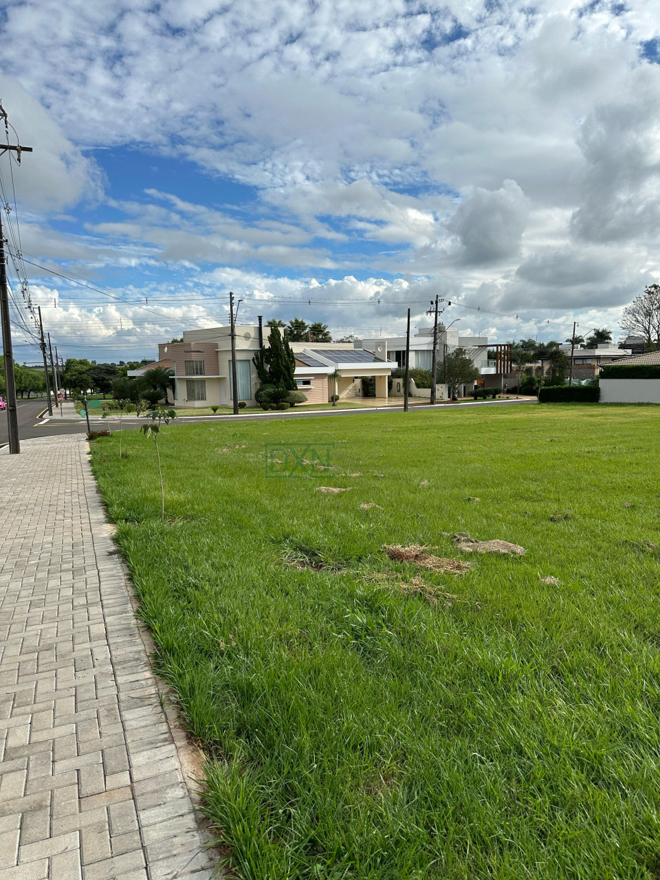 TERRENO 1370M² NO CONDOMÍNIO HORIZONTAL VILLÁGIO DO ENGENHO