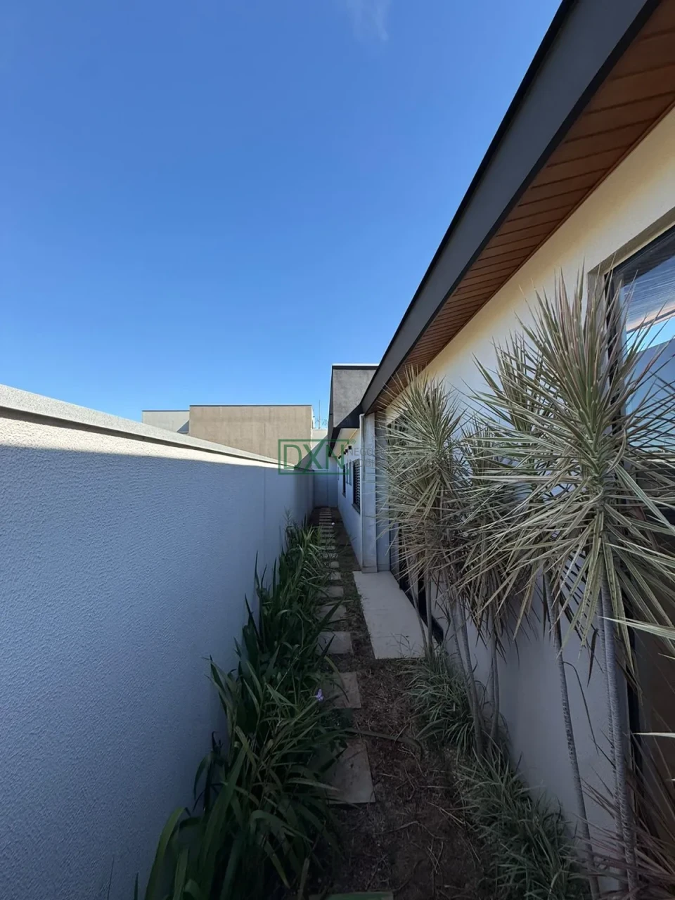 Casa à venda 3 Quartos, 2 Vagas, 300M², Bellevie, Cambé - PR
