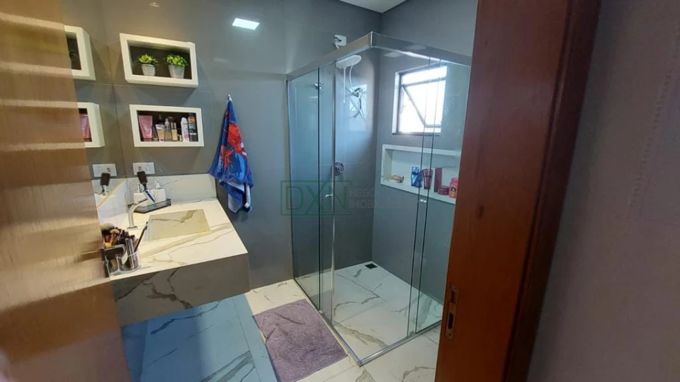CASA A VENDA COM 3 QUARTOS E 1 SUITE NO JD. OCTÁVIO CESÁRIO CAMBÉ