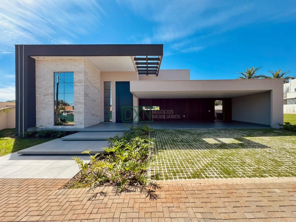 CASA EM ALTO PADRÃO COM 4 SUÍTES NO VILLÁGIO DO ENGENHO