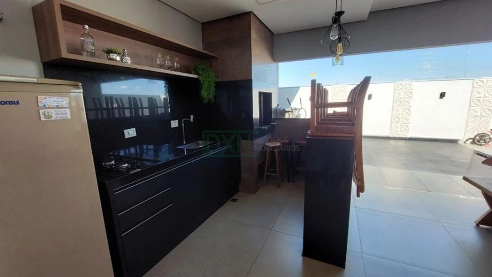 CASA A VENDA COM 3 QUARTOS E 1 SUITE NO JD. OCTÁVIO CESÁRIO CAMBÉ
