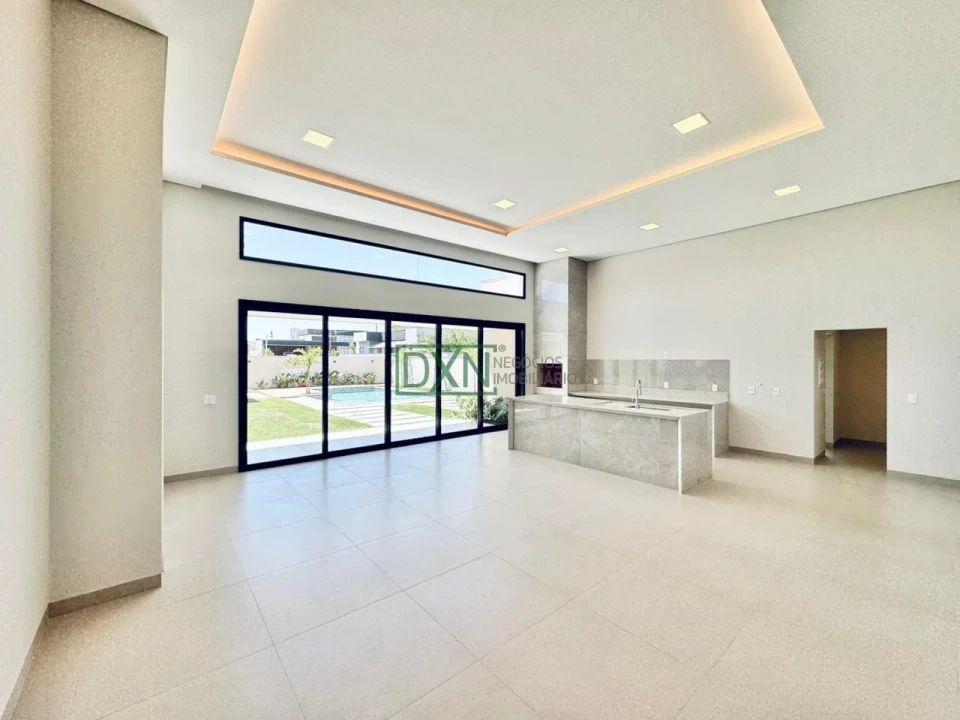 CASA EM ALTO PADRÃO COM 4 SUÍTES NO VILLÁGIO DO ENGENHO