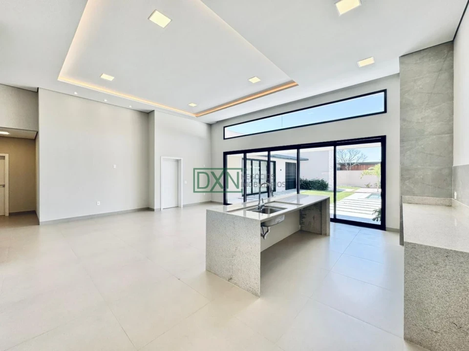 CASA EM ALTO PADRÃO COM 4 SUÍTES NO VILLÁGIO DO ENGENHO