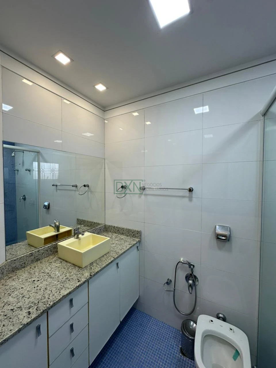 CASA TERREA COM 3 SUITES NO CONDOMÍNIO HORIZONTAL VILLÁGIO DO ENGENHO