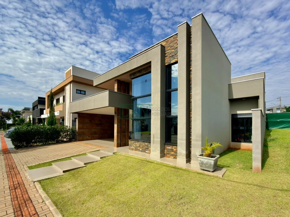 CASA TERREA COM 3 SUITES NO CONDOMÍNIO HORIZONTAL BELLEVIE