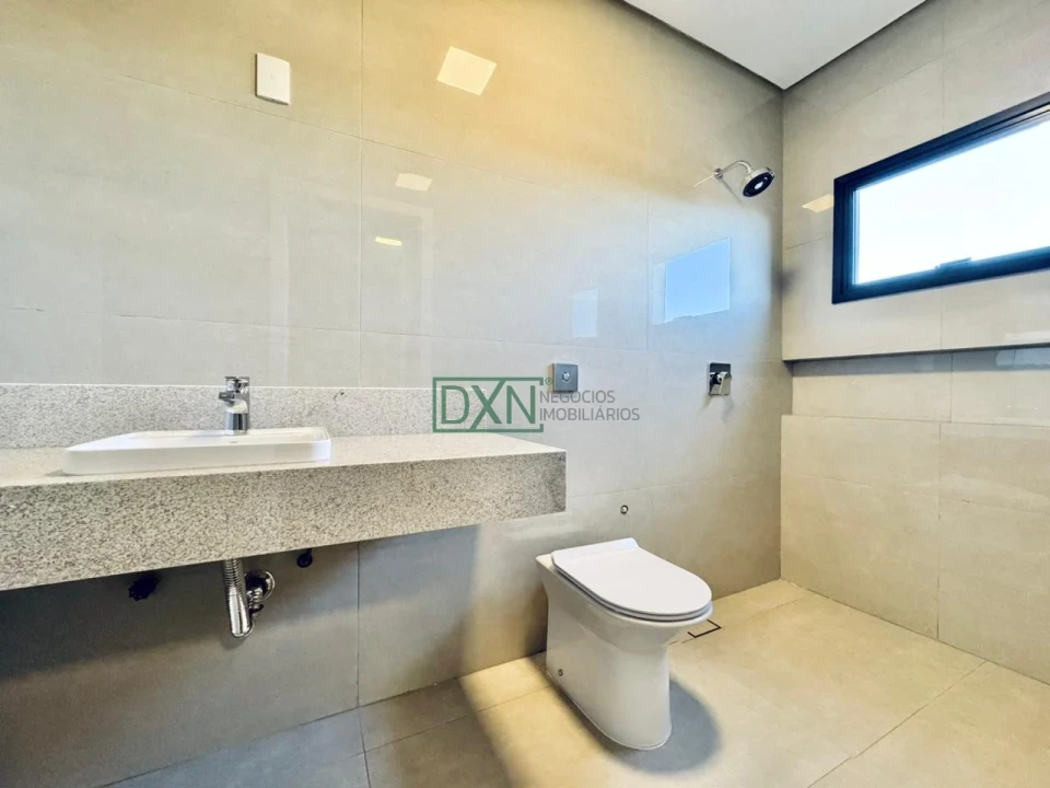 CASA EM ALTO PADRÃO COM 4 SUÍTES NO VILLÁGIO DO ENGENHO