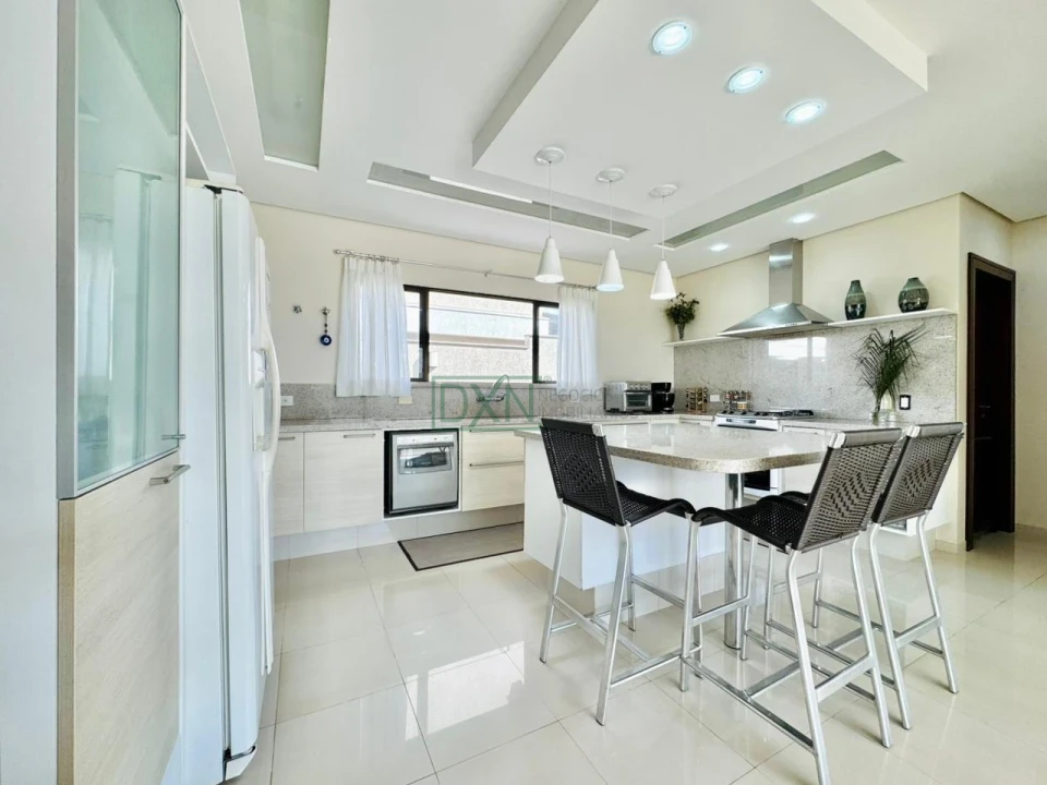 SOBRADO COM 3 SUÍTES NO CONDOMÍNIO HORIZONTAL VILLÁGIO DO ENGENHO