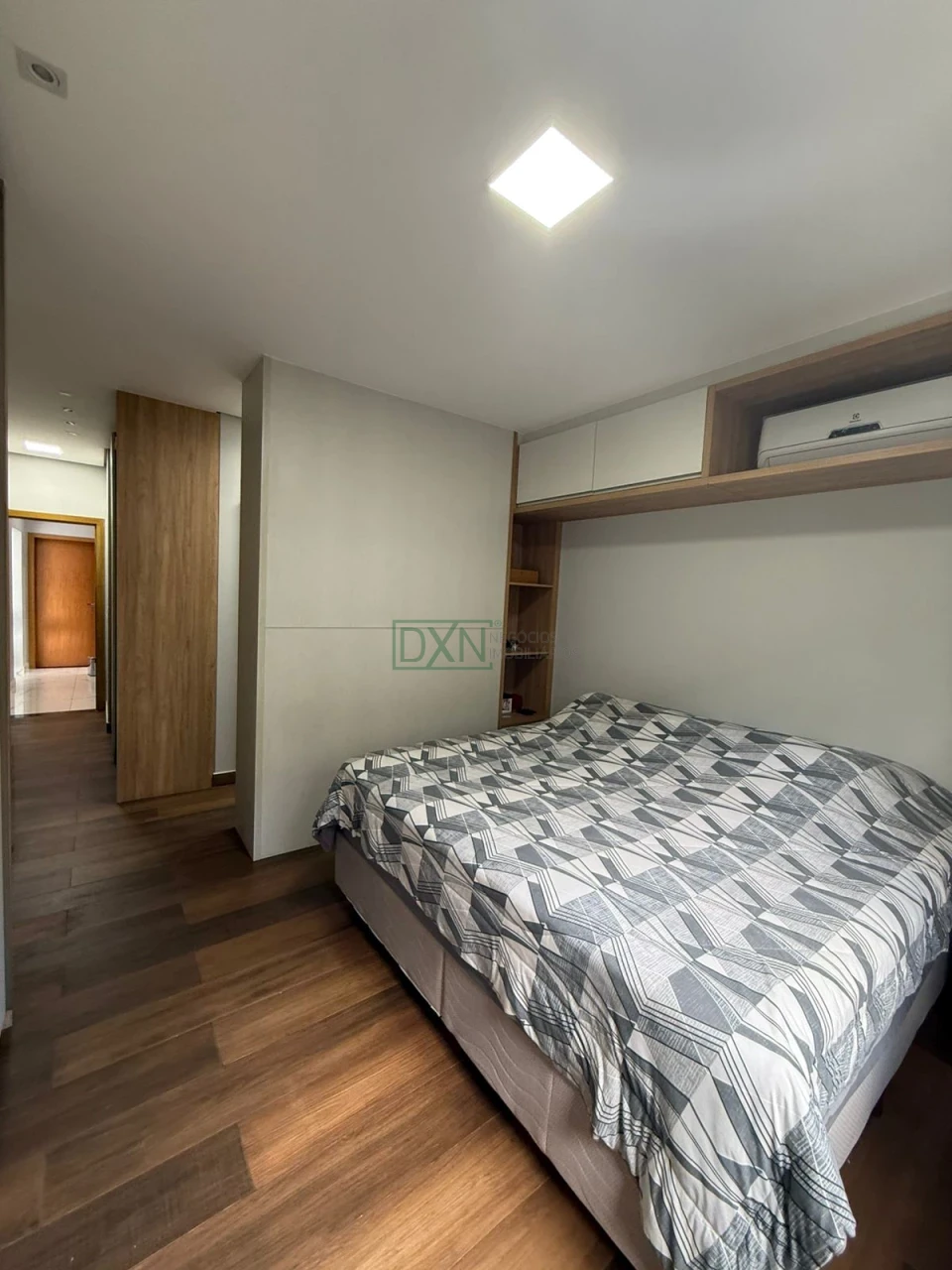 CASA COM 3 QUARTOS E UMA SUÍTE NO CONDOMÍNIO HORIZONTAL BELLEVIE