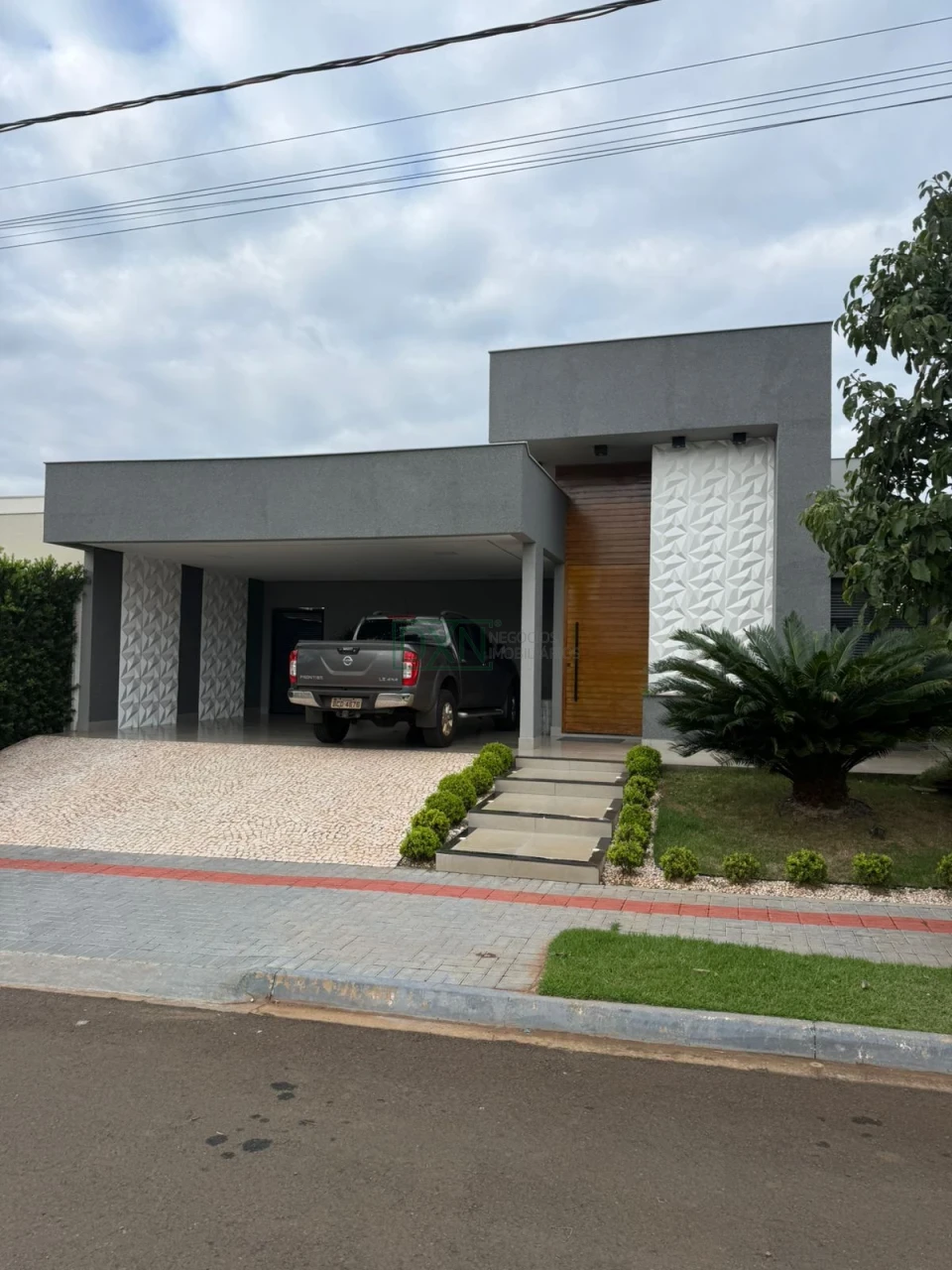 CASA COM 3 QUARTOS E UMA SUÍTE NO CONDOMÍNIO HORIZONTAL BELLEVIE