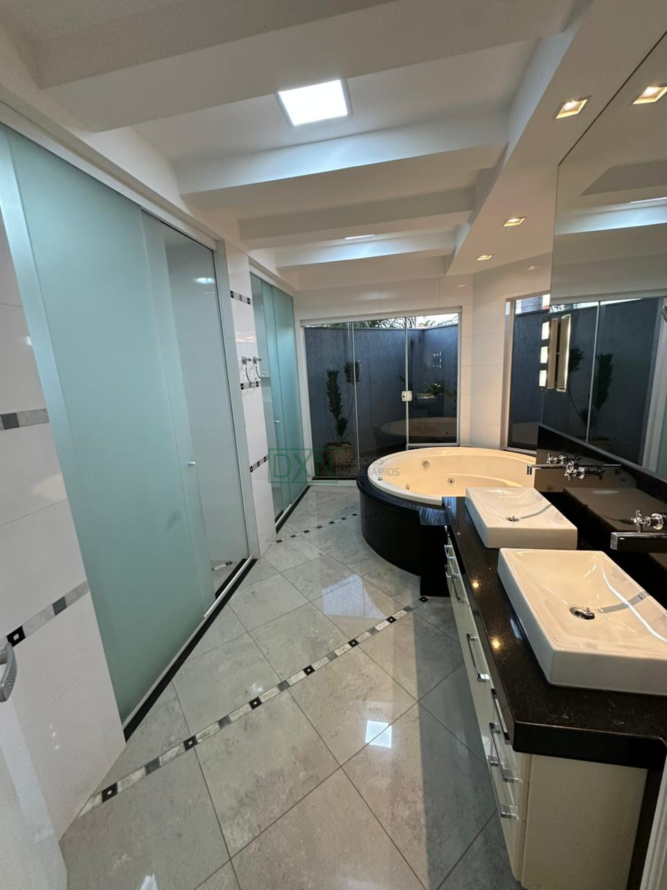 SOBRADO DE ALTO PADRÃO COM 3 QUARTOS E SUITE NO CONDOMÍNIO HORIZONTAL VILLÁGIO DO ENGENHO