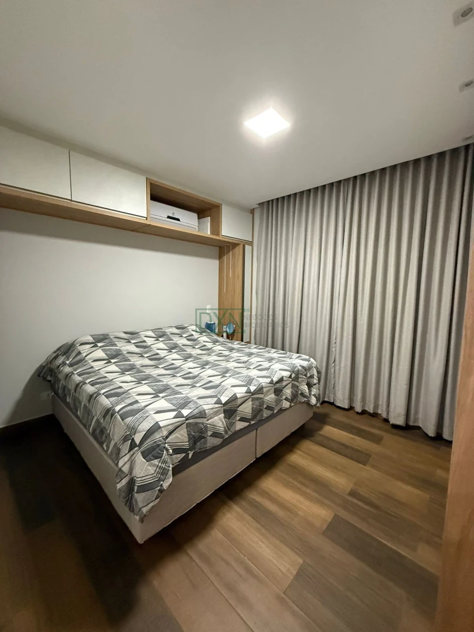 CASA COM 3 QUARTOS E UMA SUÍTE NO CONDOMÍNIO HORIZONTAL BELLEVIE