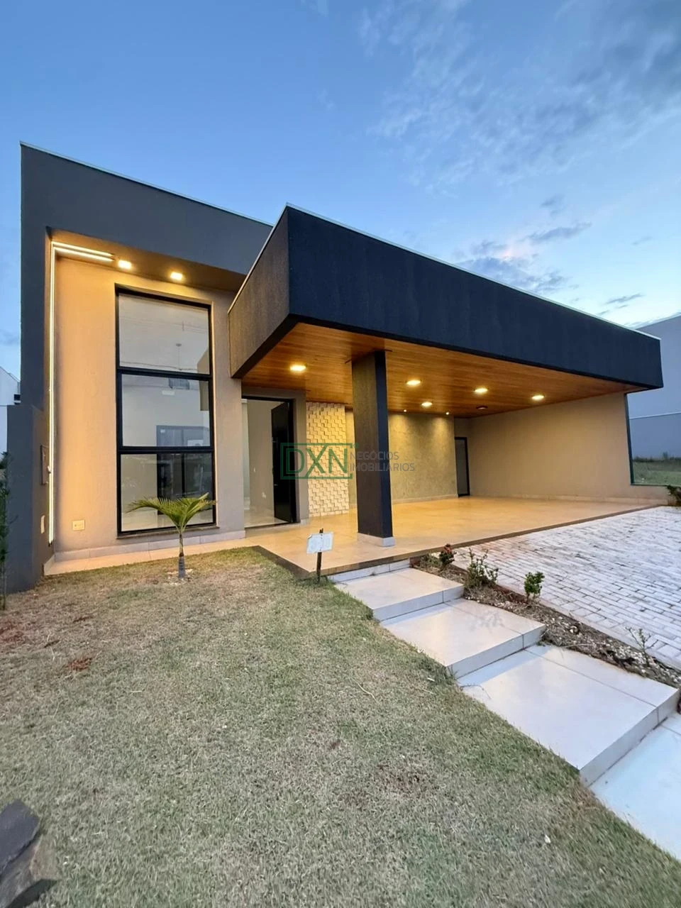 CASA TERREA COM 3 SUITES NO CONDOMÍNIO HORIZONTAL BELLEVIE