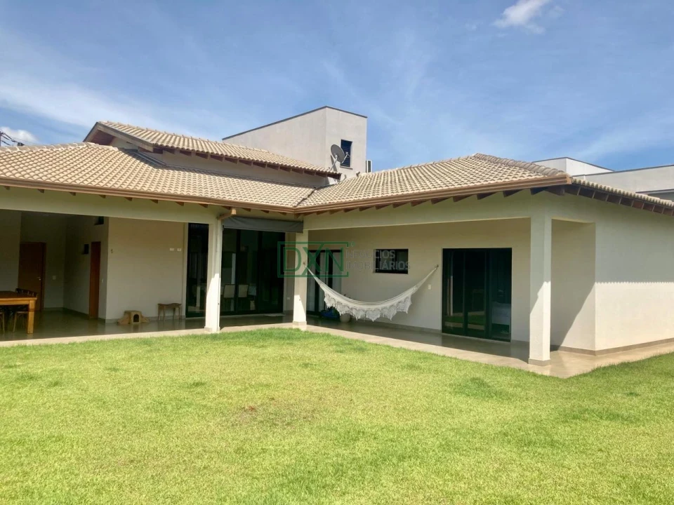 CASA COM 3 QUARTOS PRA LOCAÇÃO NO CONDOMÍNIO HORIZONTAL VILLÁGIO DO ENGENHO