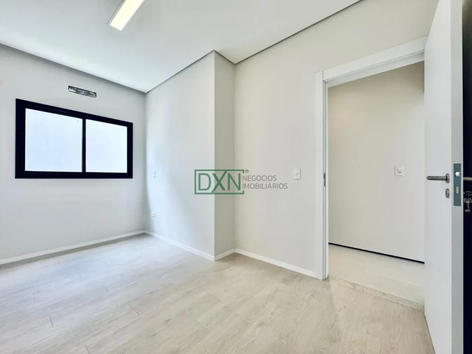 CASA DE ALTO PADRÃO COM 3 SUÍTES NO CONDOMÍNIO HORIZONTAL VILLÁGIO DO ENGENHO