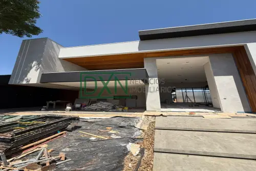 CASA TERREA COM 4 SUITES NO CONDOMÍNIO VILLÁGIO DO ENGENHO